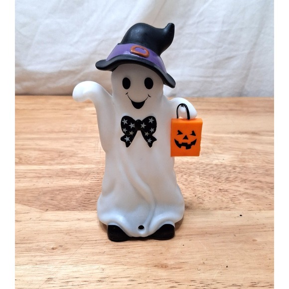 Other - Halloween Ghost Motion Activated Light Up "Trick Or Treat Smell My Feet" Decor